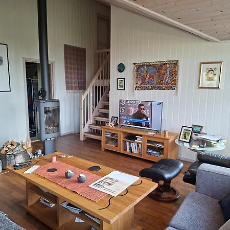 Apartmán Moderne Pa Naer Ferskvann Og Turterreng