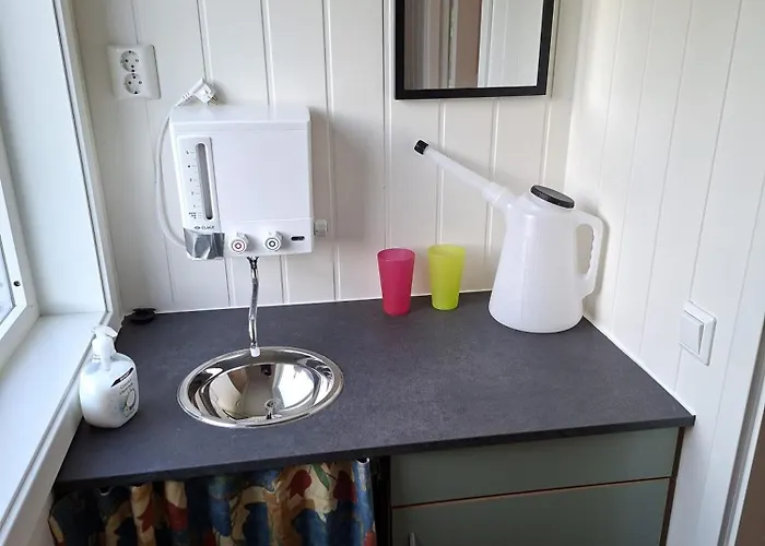 Moderne Pa Naer Sjo Og Turterreng